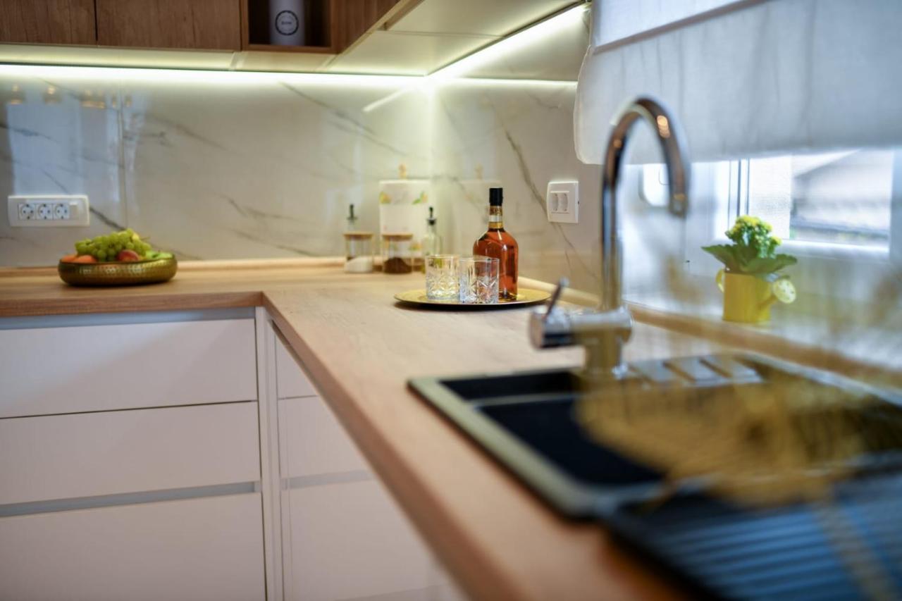 Family Apartment Amare زادار المظهر الخارجي الصورة