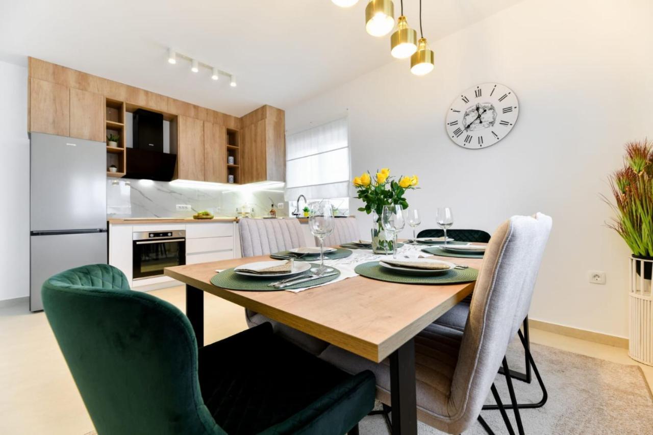 Family Apartment Amare زادار المظهر الخارجي الصورة