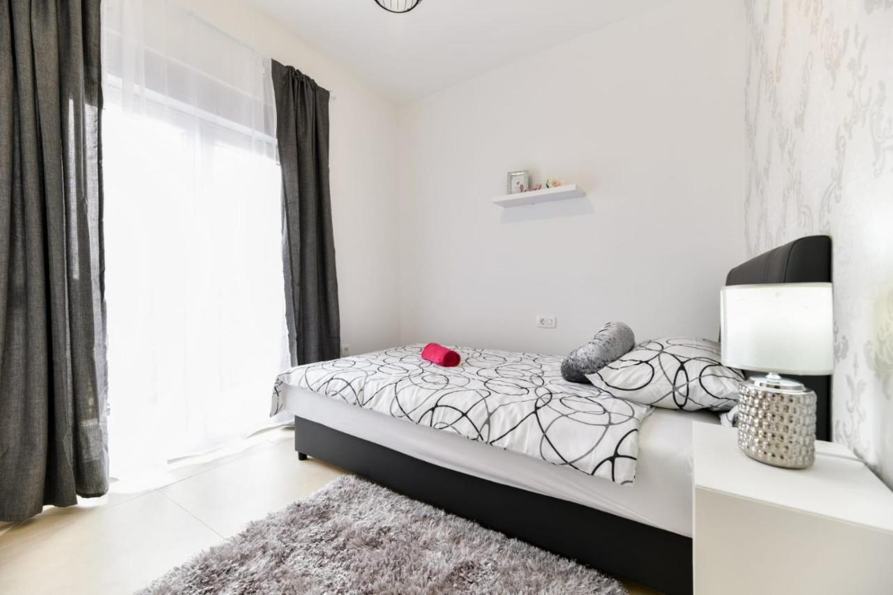 Family Apartment Amare زادار المظهر الخارجي الصورة