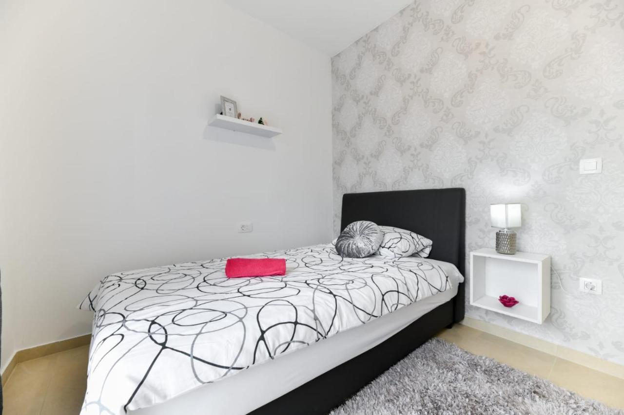 Family Apartment Amare زادار المظهر الخارجي الصورة