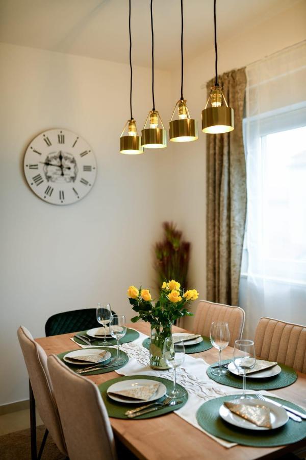 Family Apartment Amare زادار المظهر الخارجي الصورة